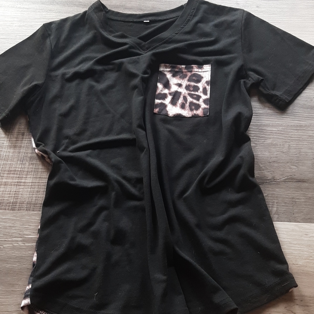 Black Leopard Pocket Women's Top